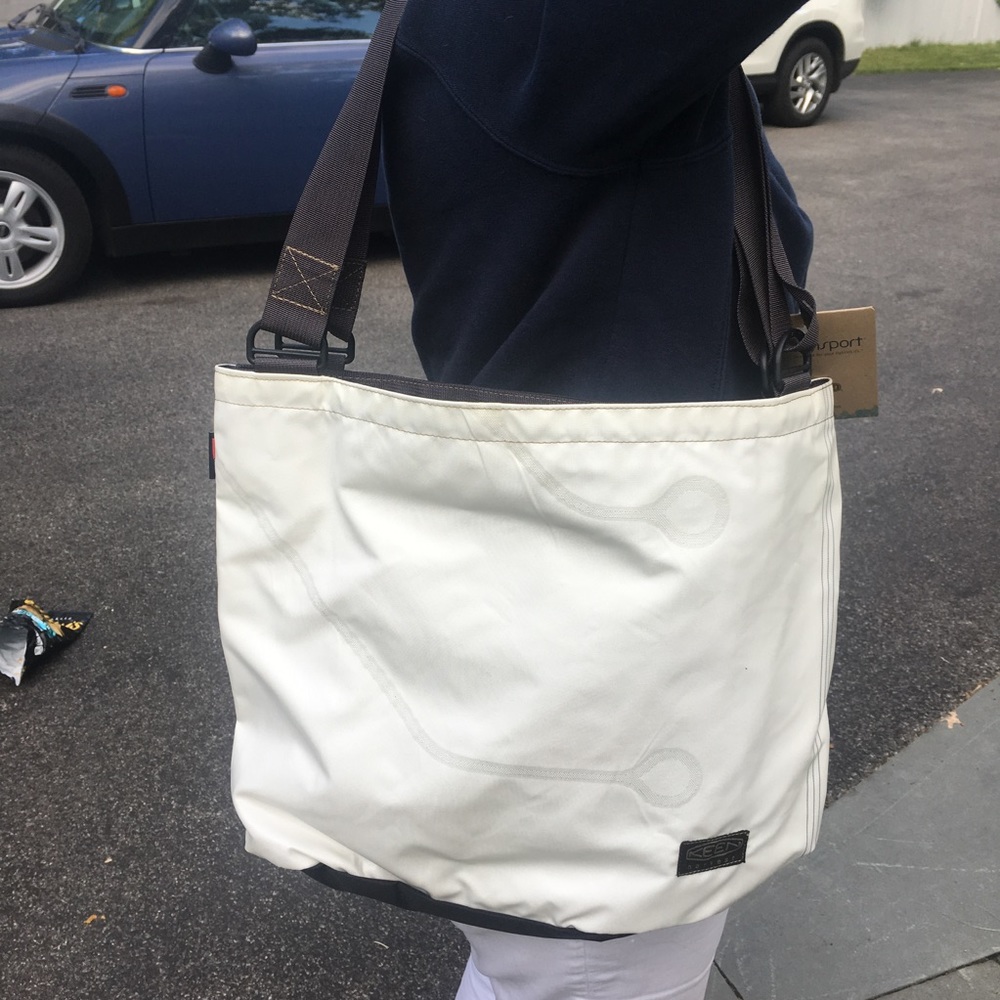 NWOT keen harvest shoulder bag